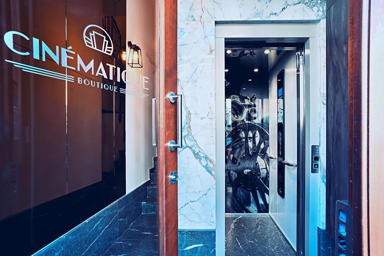 Готель Cinematique Моста Екстер'єр фото